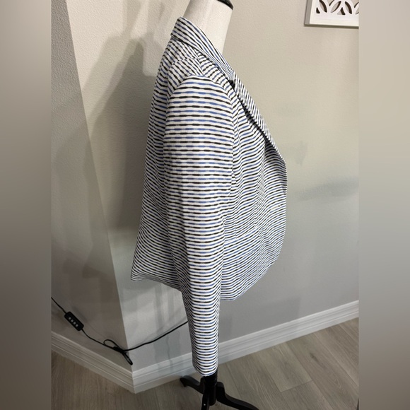 Evan Picone Navy and White Striped Blazer - Picture 4 of 9